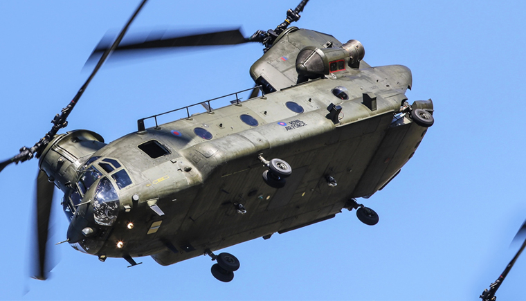 CH-47“支奴干”運(yùn)輸直升機(jī).jpg
